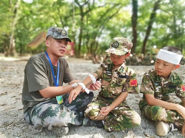 軍事夏令營-緊急戰地救護